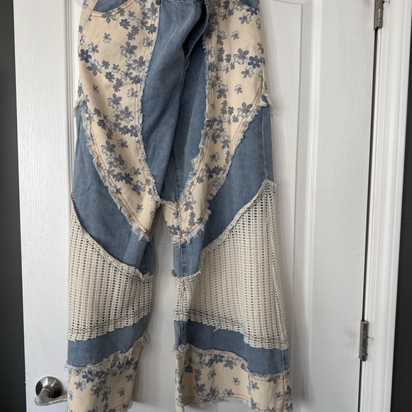 POL Denim - POL Women Jeans Boyfriend - Blue and Cream Floral Patchwork